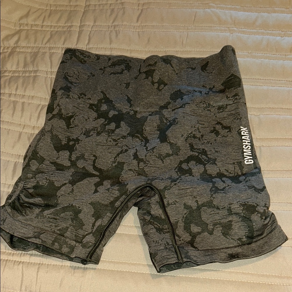 Gymshark seamless shorts, green, size small